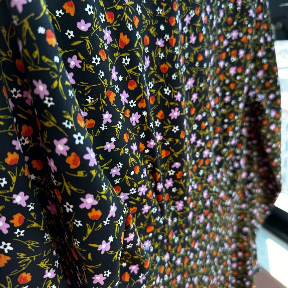 Floral Mini! - Picture 7 of 8